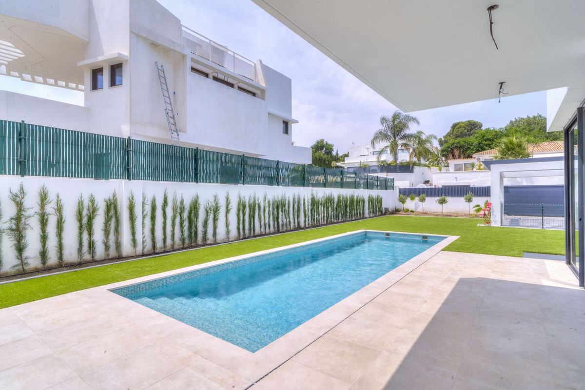 Casa de 6 Dormitorios en venta en Marbella