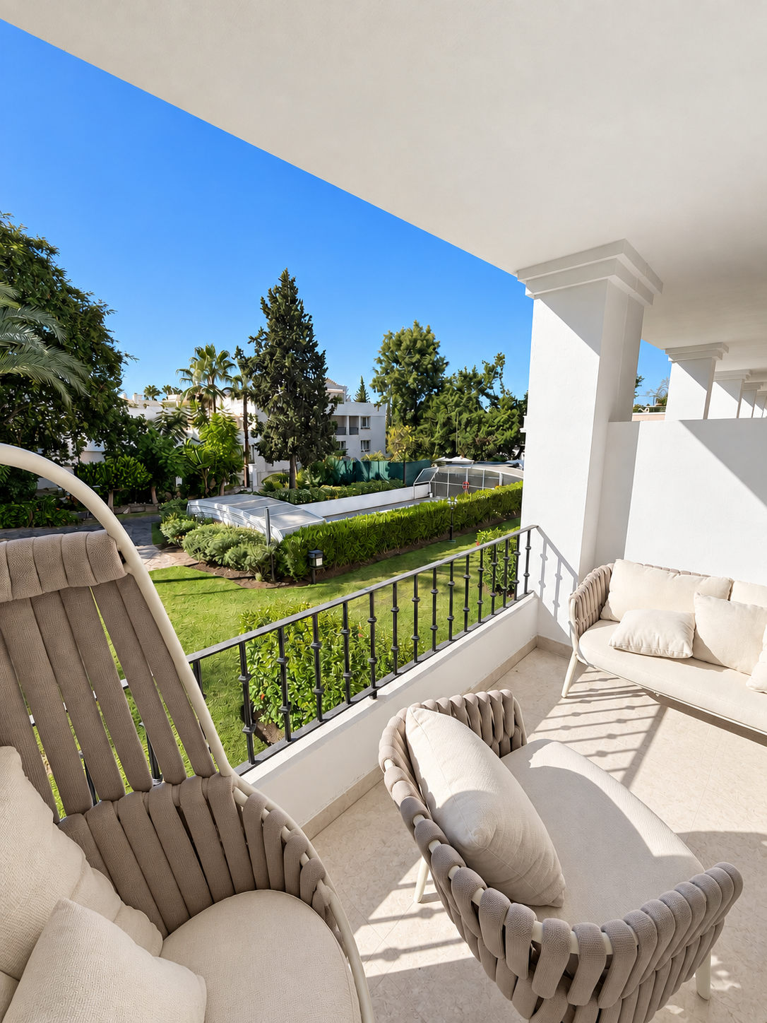 Ático de 4 Dormitorios en venta en Nueva Andalucía, Marbella