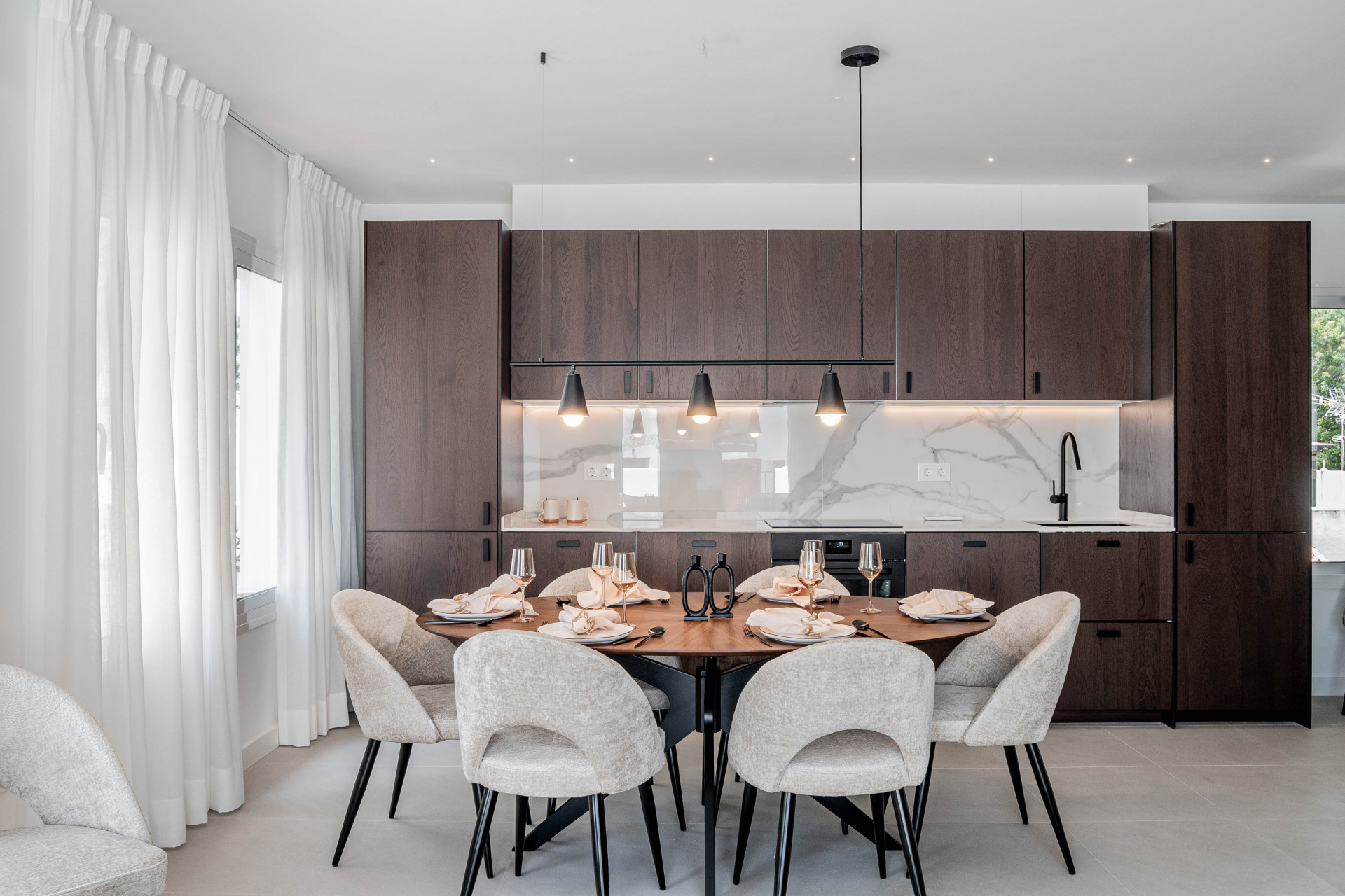 Ático de 4 Dormitorios y 4 Baños en venta en Nueva Andalucía, Marbella