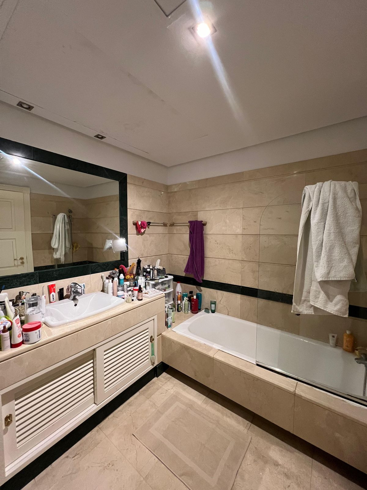 Piso de 2 Dormitorios en venta en Bahía de Marbella