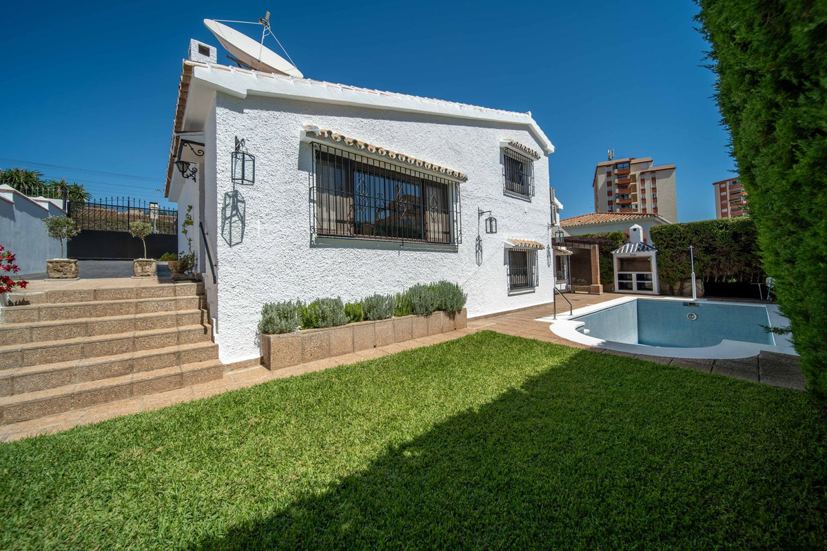 Casa de 3 Dormitorios y 3 Baños en venta en Fuengirola