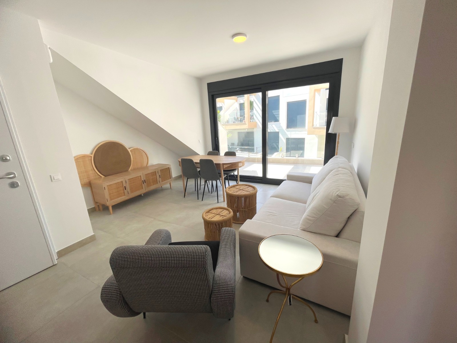 Piso de 2 Dormitorios en venta en Orihuela Costa