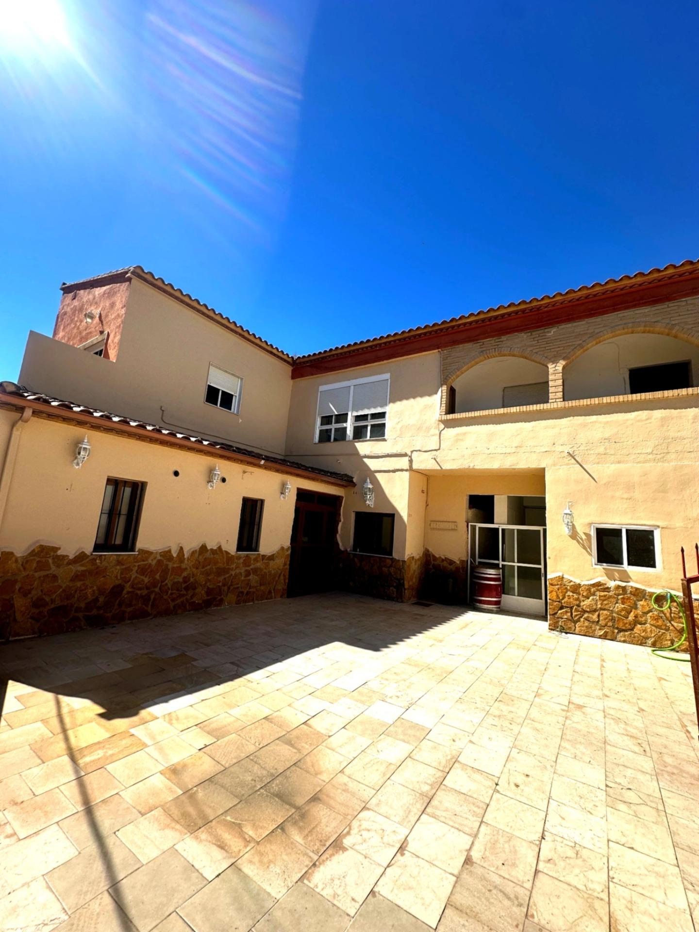 Casa de 4 Dormitorios y 1 Baño en venta en Olula del Río