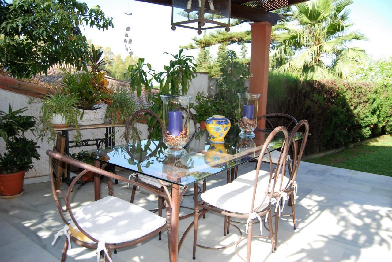 Casa de 5 Dormitorios en venta en Marbella