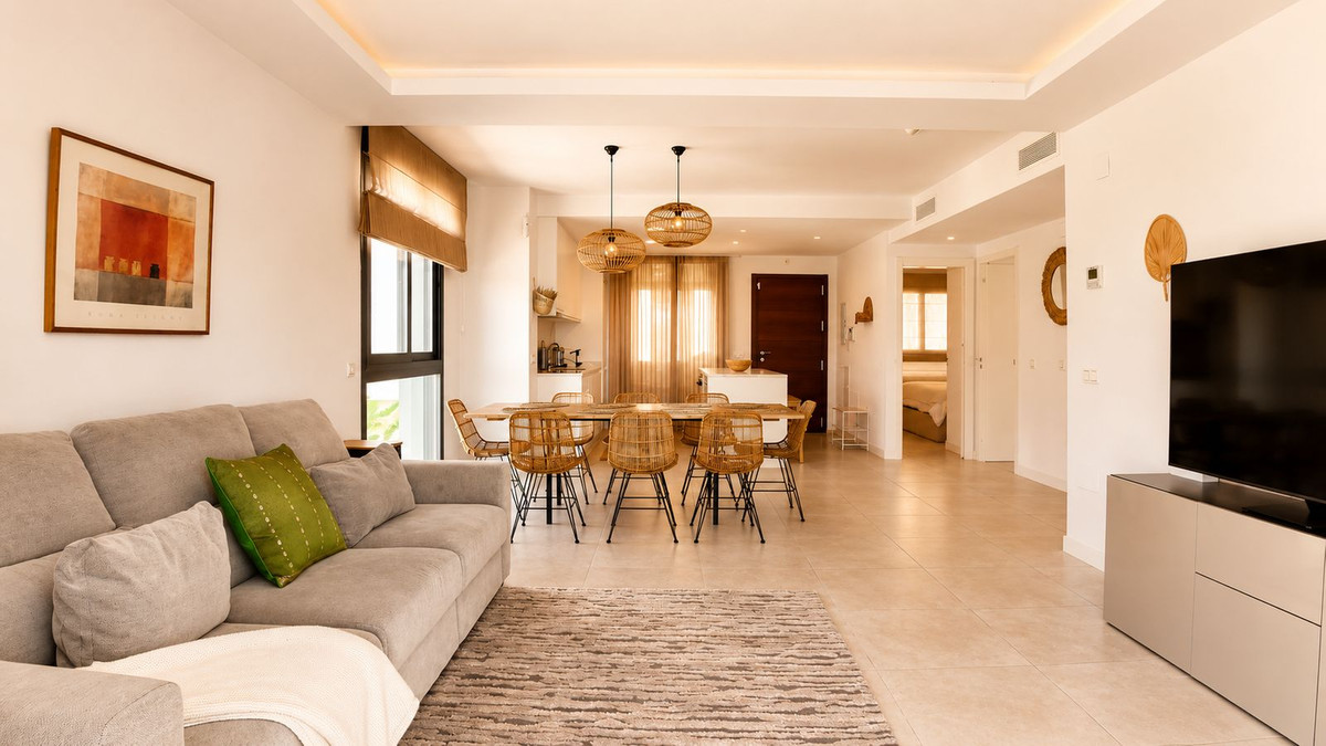 Piso de 2 Dormitorios y 2 Baños en alquiler vacacional en Estepona