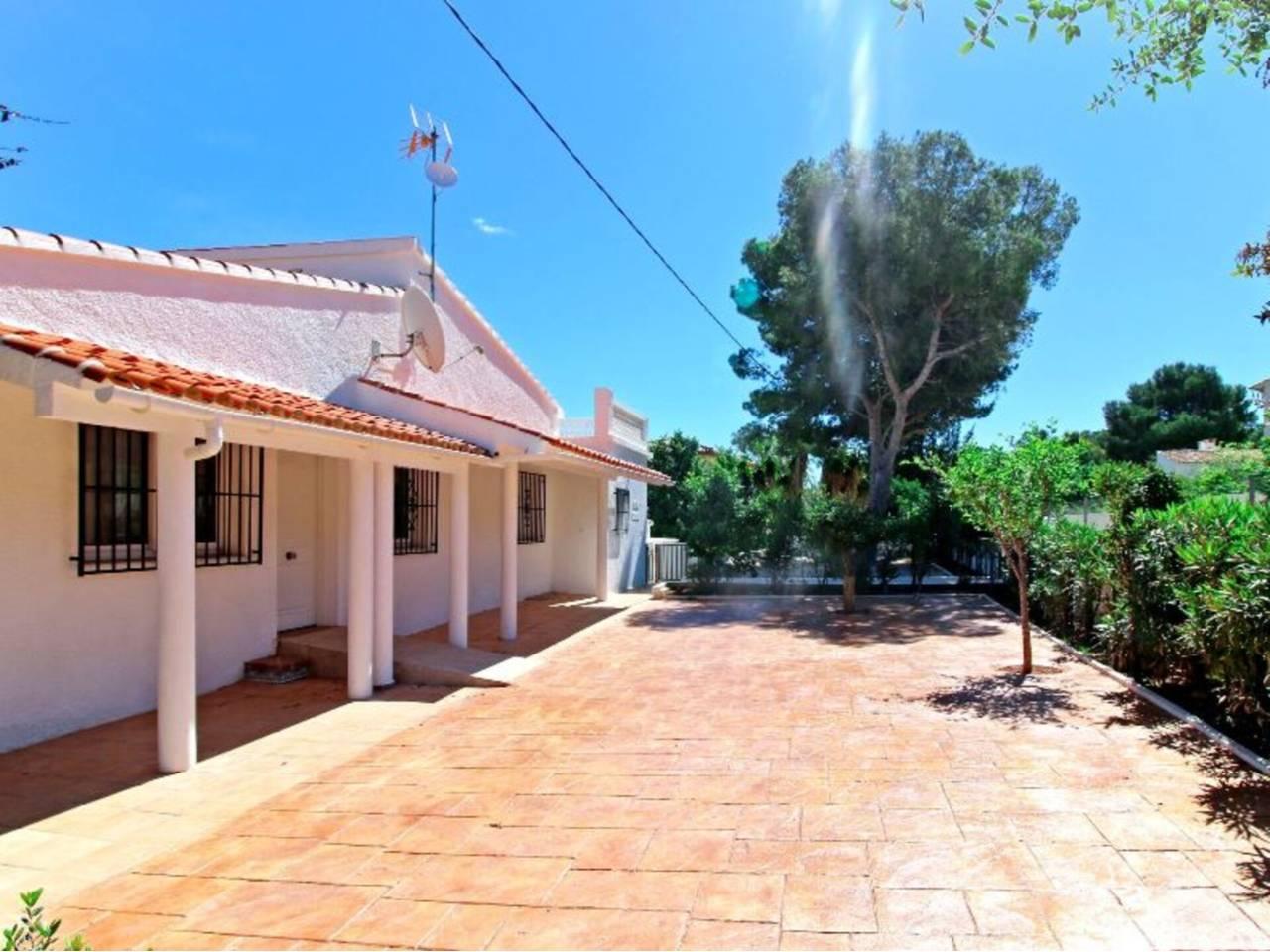 Casa Adosada de 5 Dormitorios y 4 Baños en venta en Calp