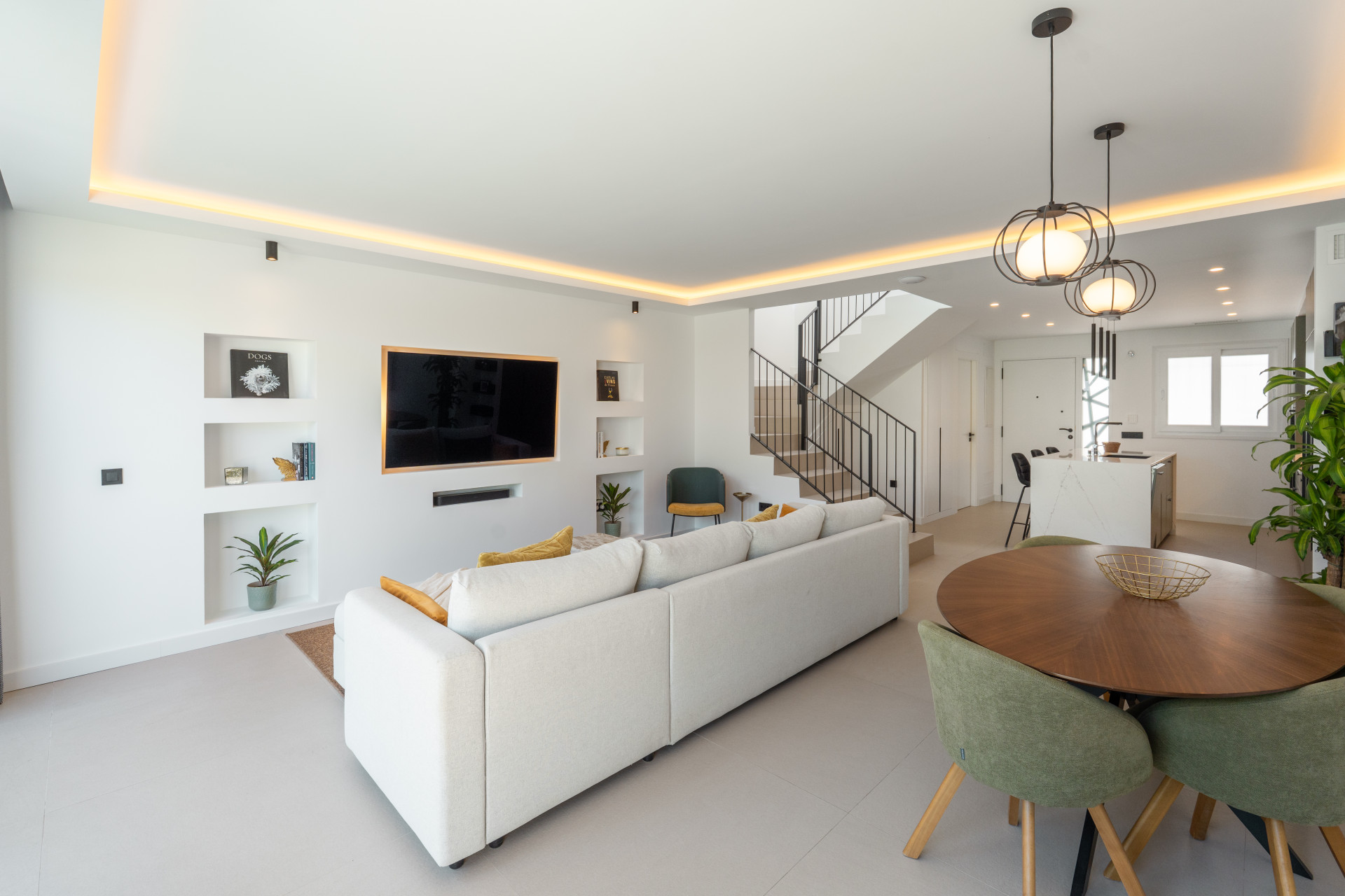 Casa Adosada de 3 Dormitorios y 2 Baños en venta en Nueva Andalucía