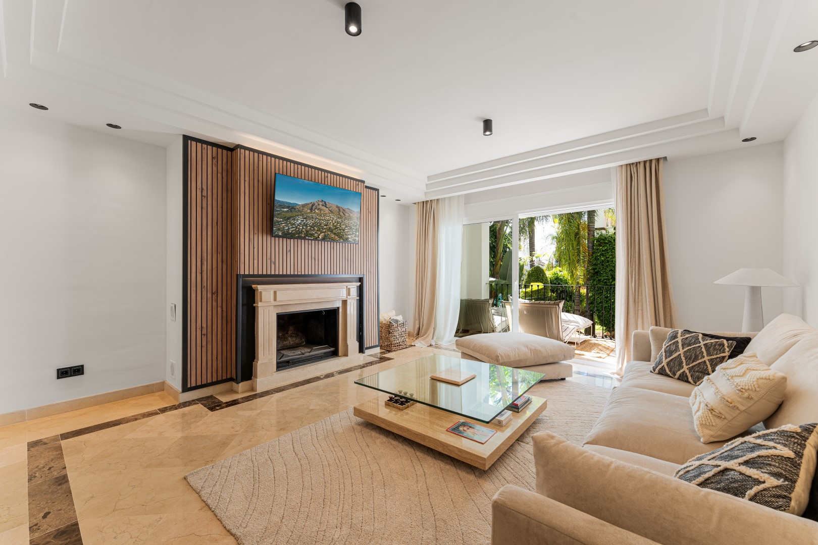 3 спални, 3 бани - Апартамент за продажба в Sierra Blanca, Marbella