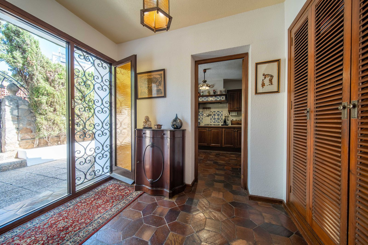Casa de 3 Dormitorios y 3 Baños en venta en Fuengirola