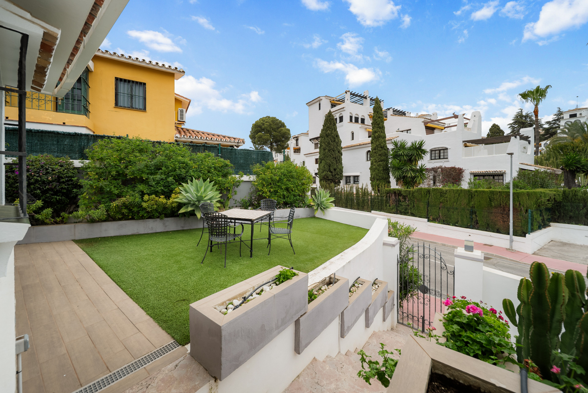 Casa de 3 Dormitorios en venta en Nueva Andalucía, Marbella