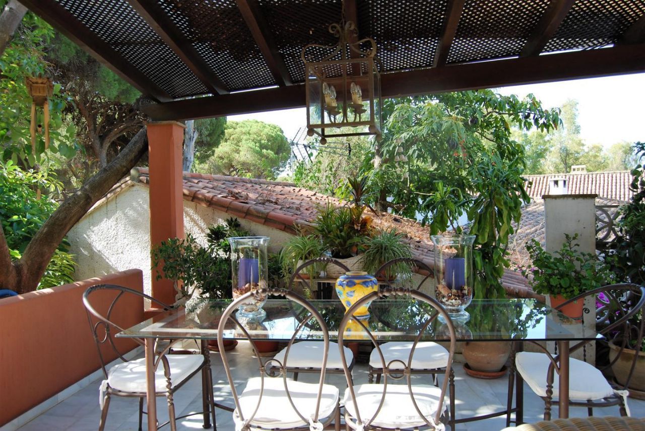 Casa de 5 Dormitorios en venta en Marbella