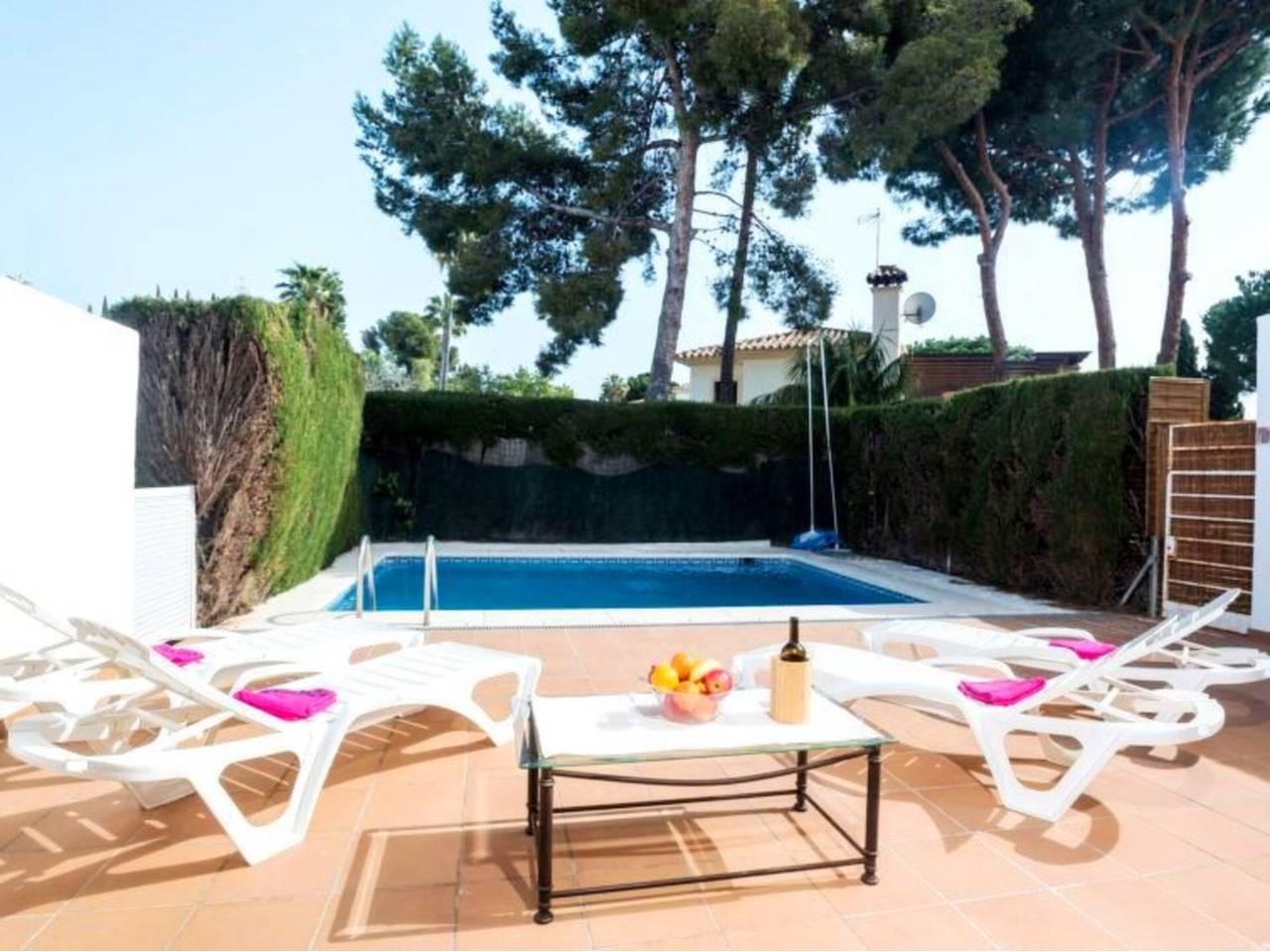 3 Bed, 3 Bath - Townhouse for Sale in La Alqueria, Estepona