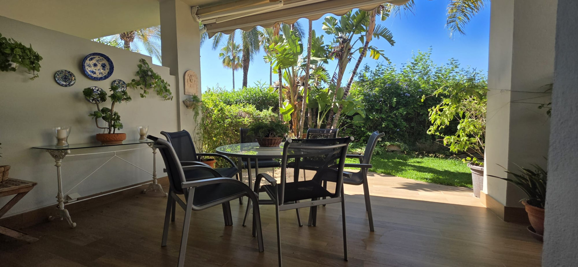 Casa de 4 Dormitorios en alquiler vacacional en Milla de Oro, Marbella