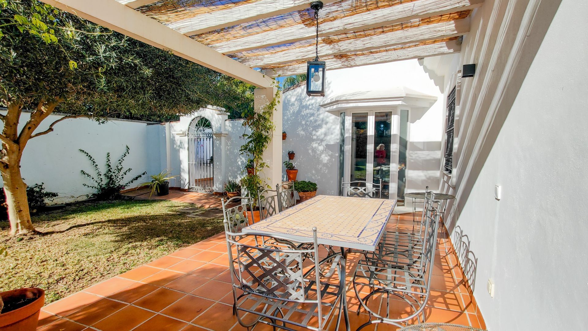 5 Bed - Villa for Sale in Estepona