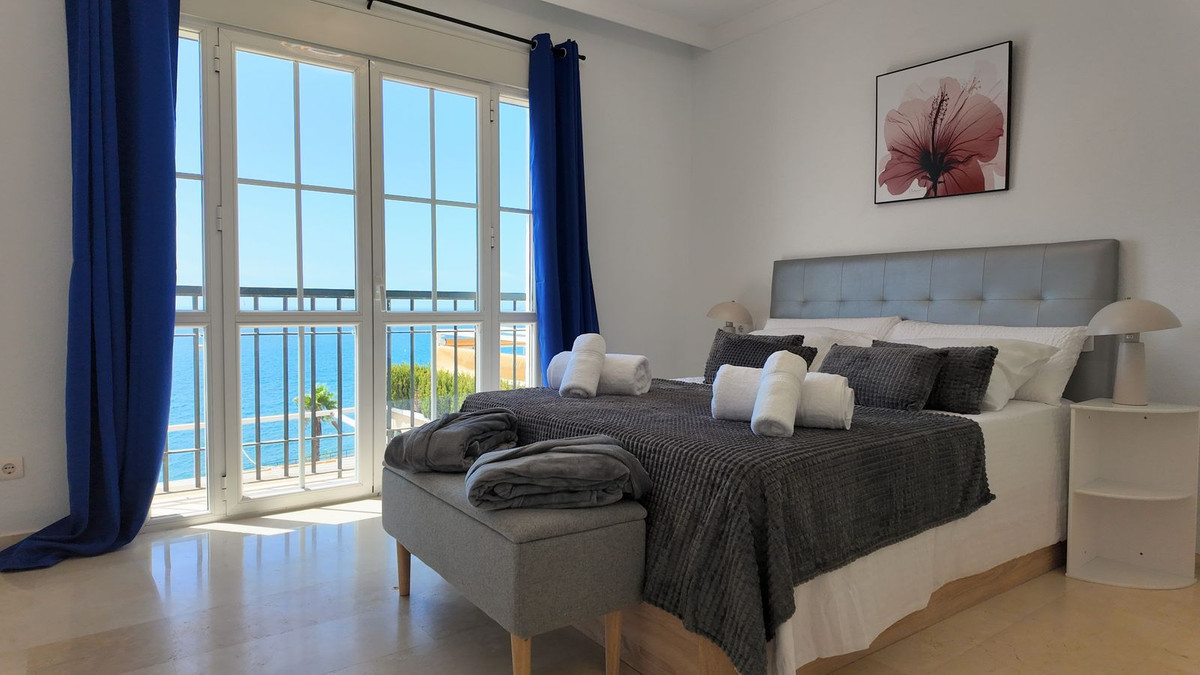 4 Bed - Townhouse for Sale in Benalmadena