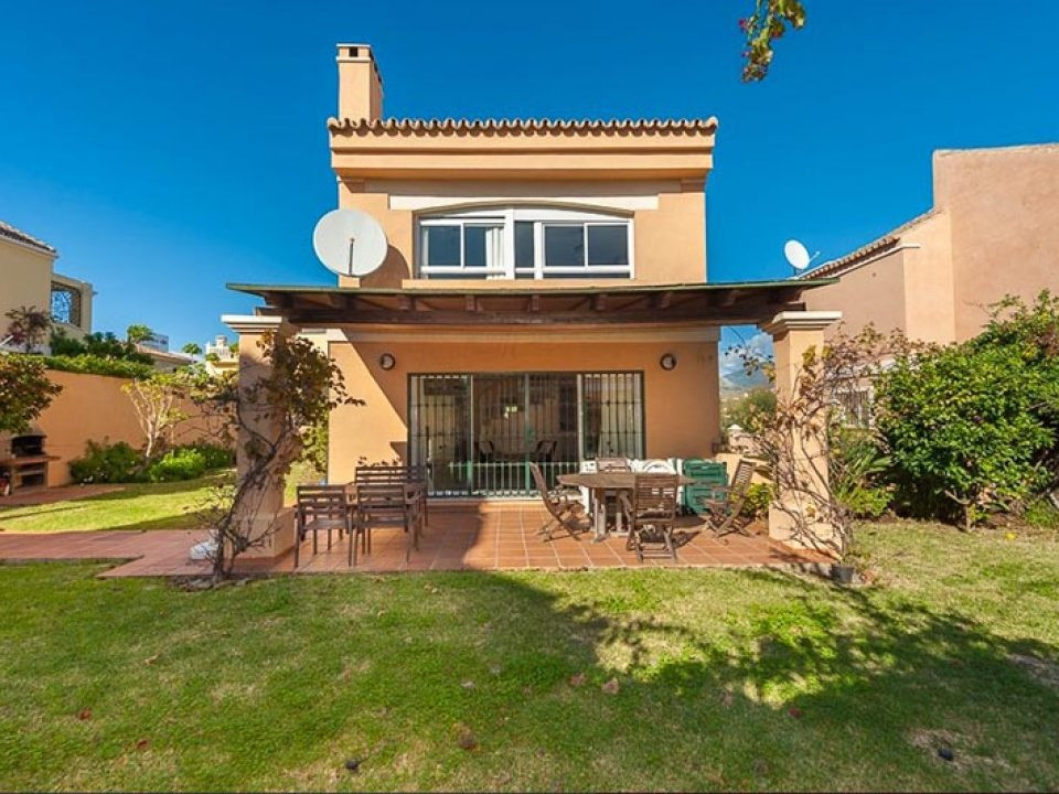 Casa de 4 Dormitorios en venta en Cancelada, Estepona