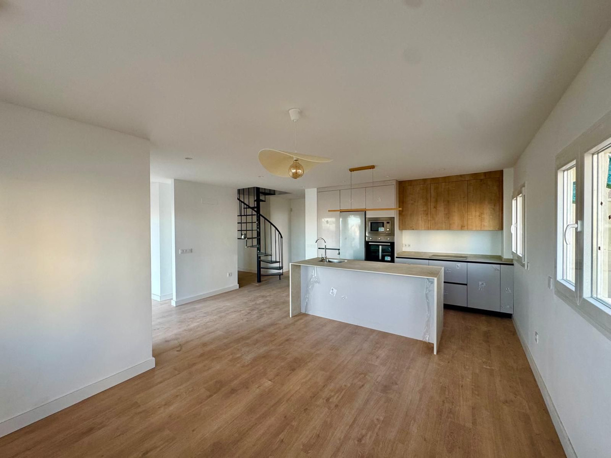 Piso de 3 Dormitorios en venta en Torremolinos