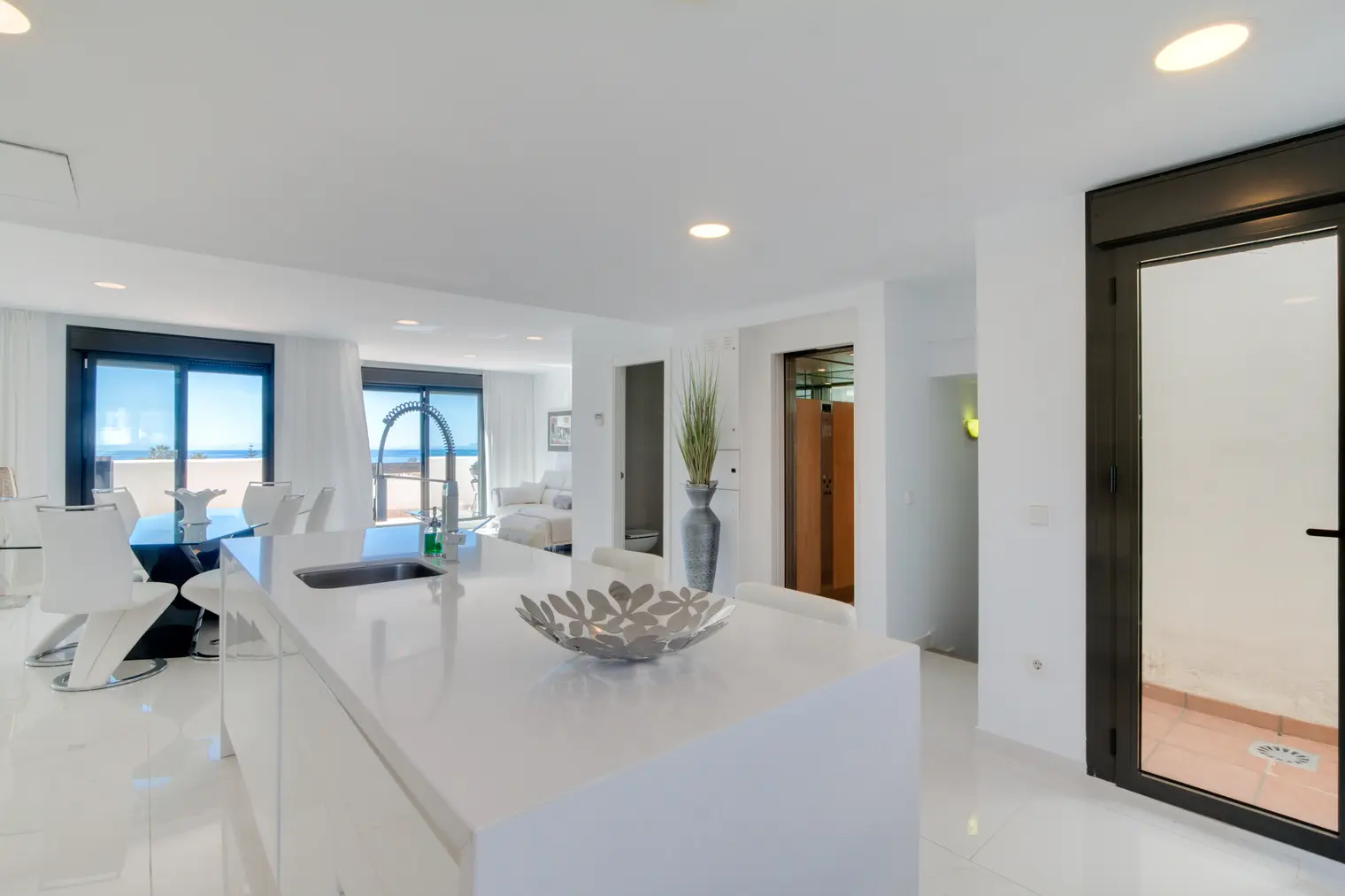 Casa Adosada de 3 Dormitorios y 3 Baños en venta en Estepona
