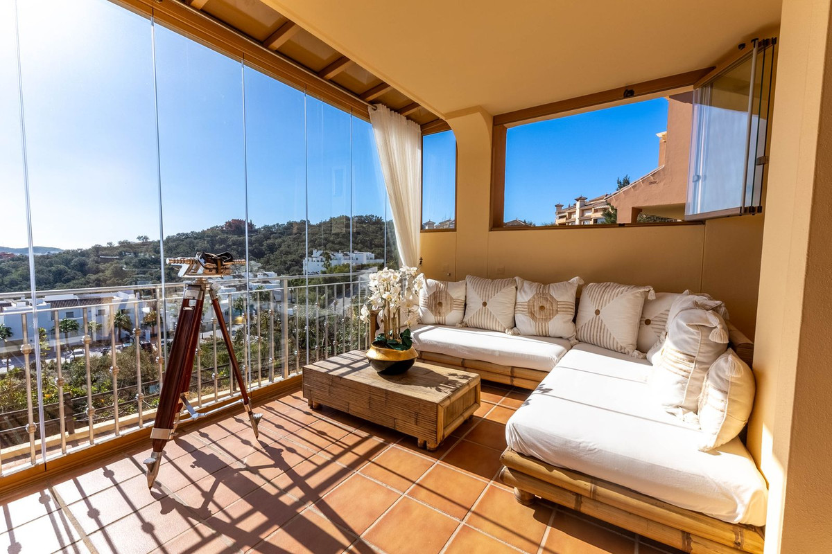 Piso de 4 Dormitorios y 3 Baños en venta en La Mairena, Marbella