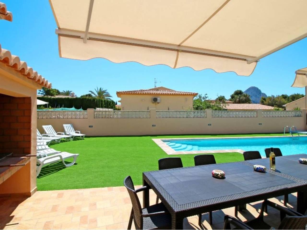 Casa Adosada de 8 Dormitorios en venta en Calp
