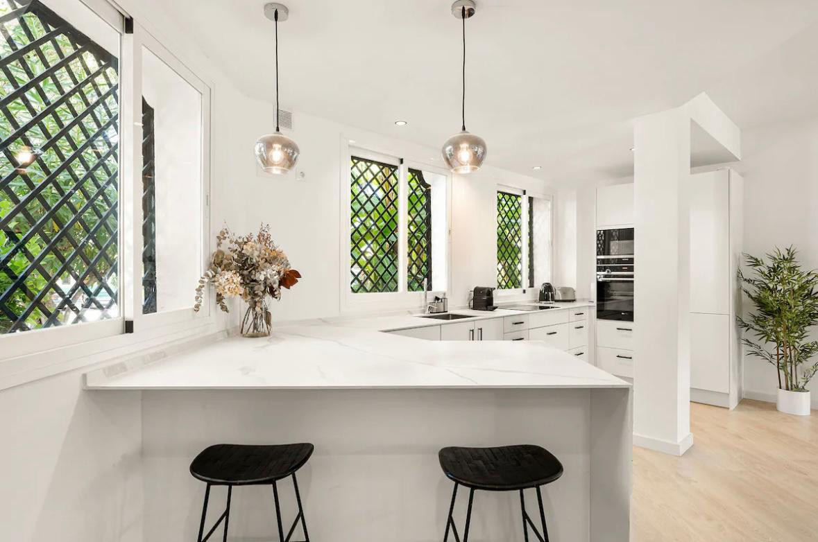 Casa Adosada de 3 Dormitorios en venta en Nueva Andalucía, Marbella