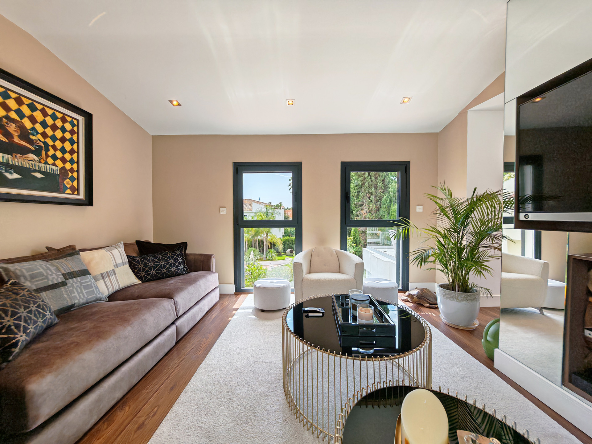 Casa de 4 Dormitorios y 2 Baños en venta en El Rosario, Marbella