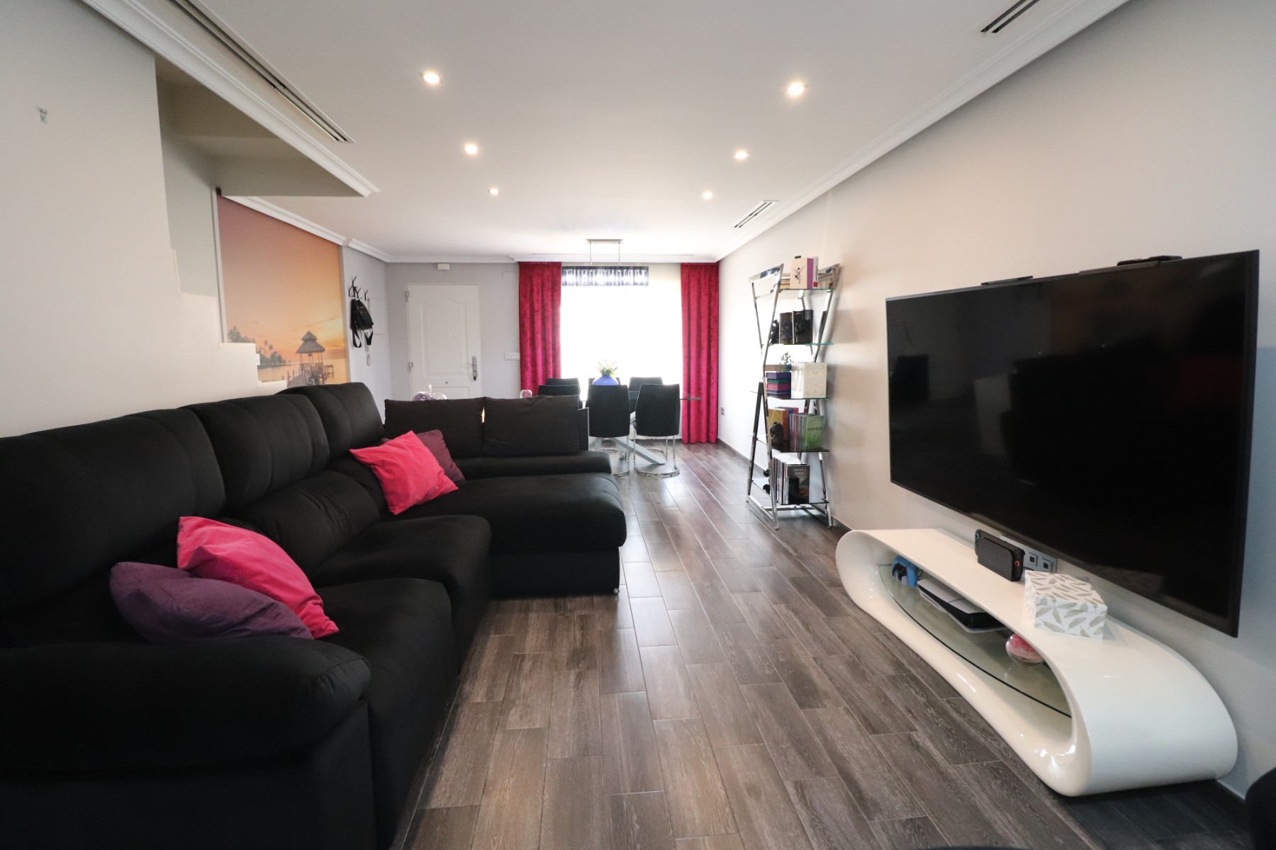 Casa Adosada de 3 Dormitorios en venta en Redovan