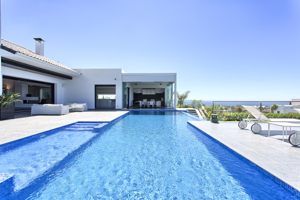 Casa de 5 Dormitorios y 5 Baños en venta en Los Flamingos, Benahavís