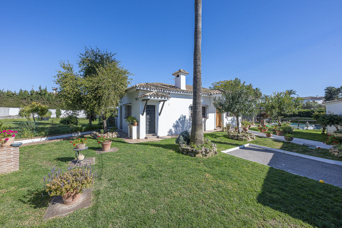 3 спални, 2 бани - Вила за продажба в Guadalmina Alta, San Pedro de Alcántara