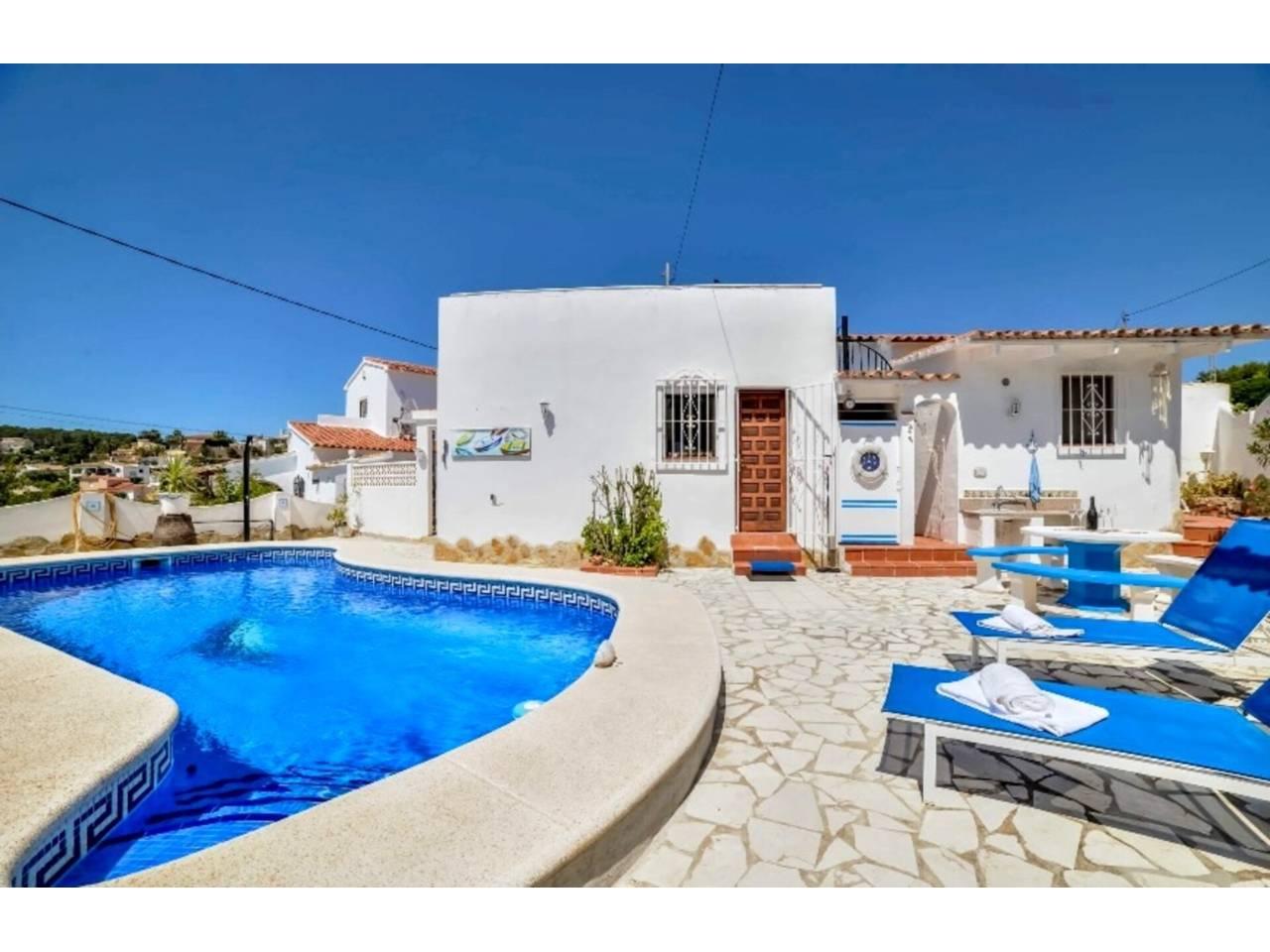 Casa Adosada de 4 Dormitorios y 2 Baños en venta en Benissa
