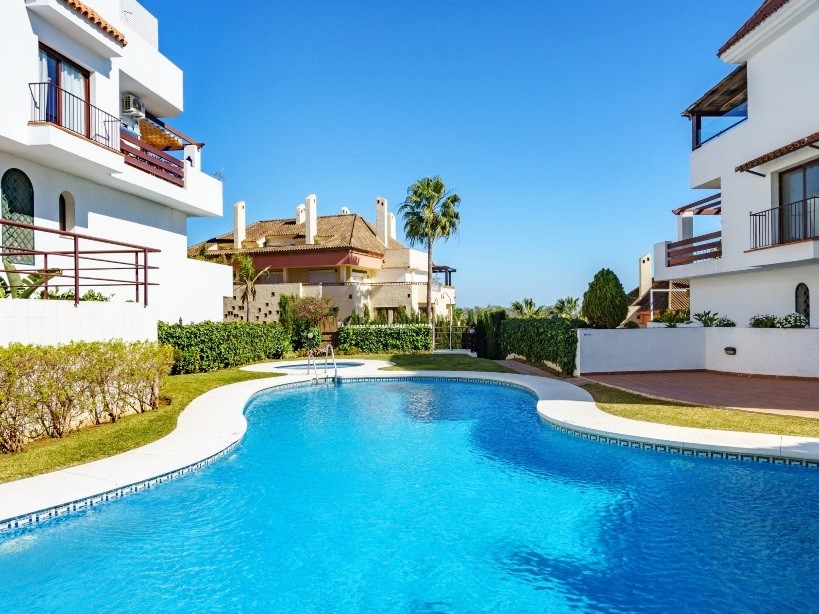 Piso de 3 Dormitorios y 3 Baños en venta en Milla de Oro, Marbella