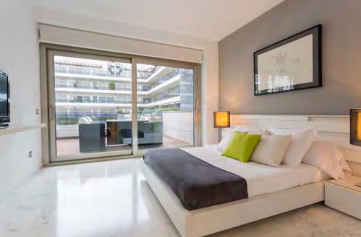 Piso de 3 Dormitorios en venta en Playa d'en Bossa, Eivissa