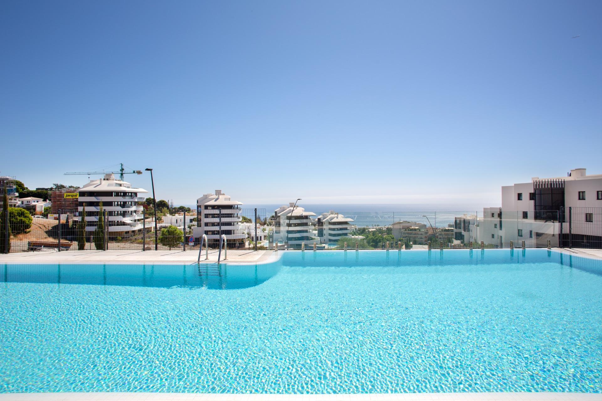 Ático de 2 Dormitorios y 2 Baños en venta en Benalmádena Costa