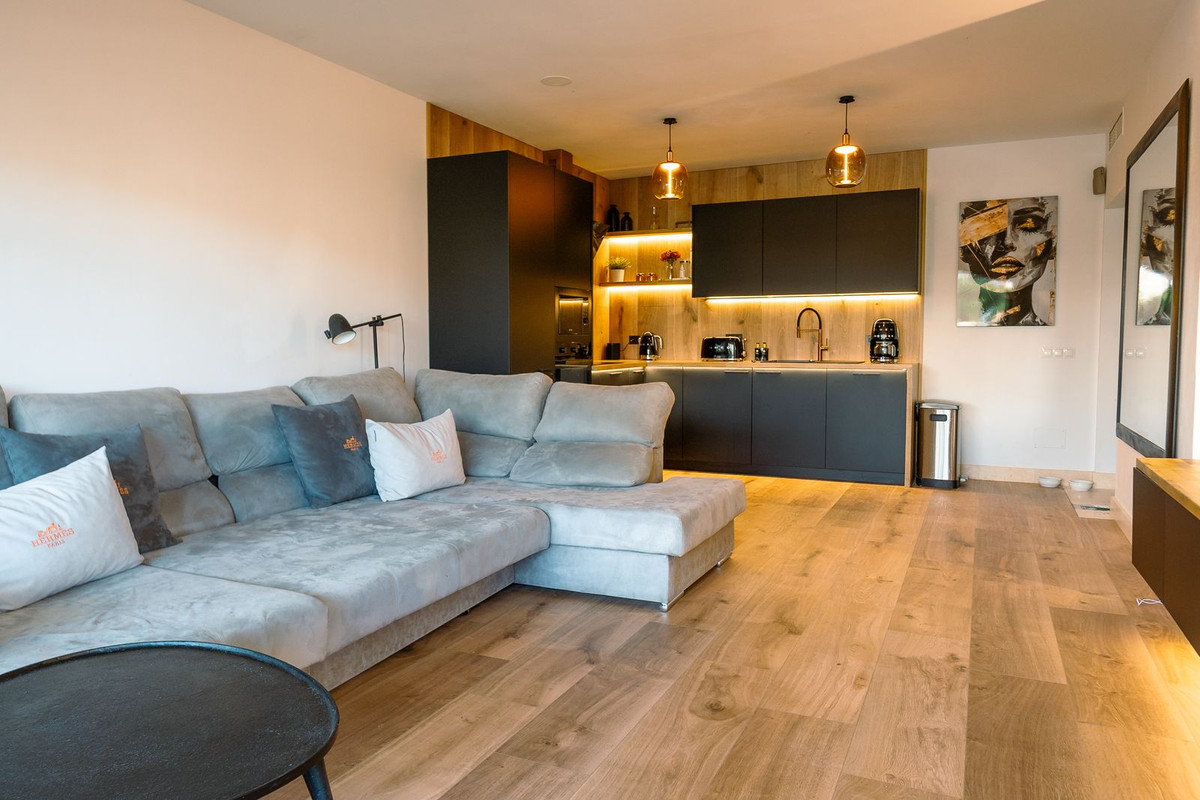 Piso de 3 Dormitorios y 2 Baños en venta en Benahavís