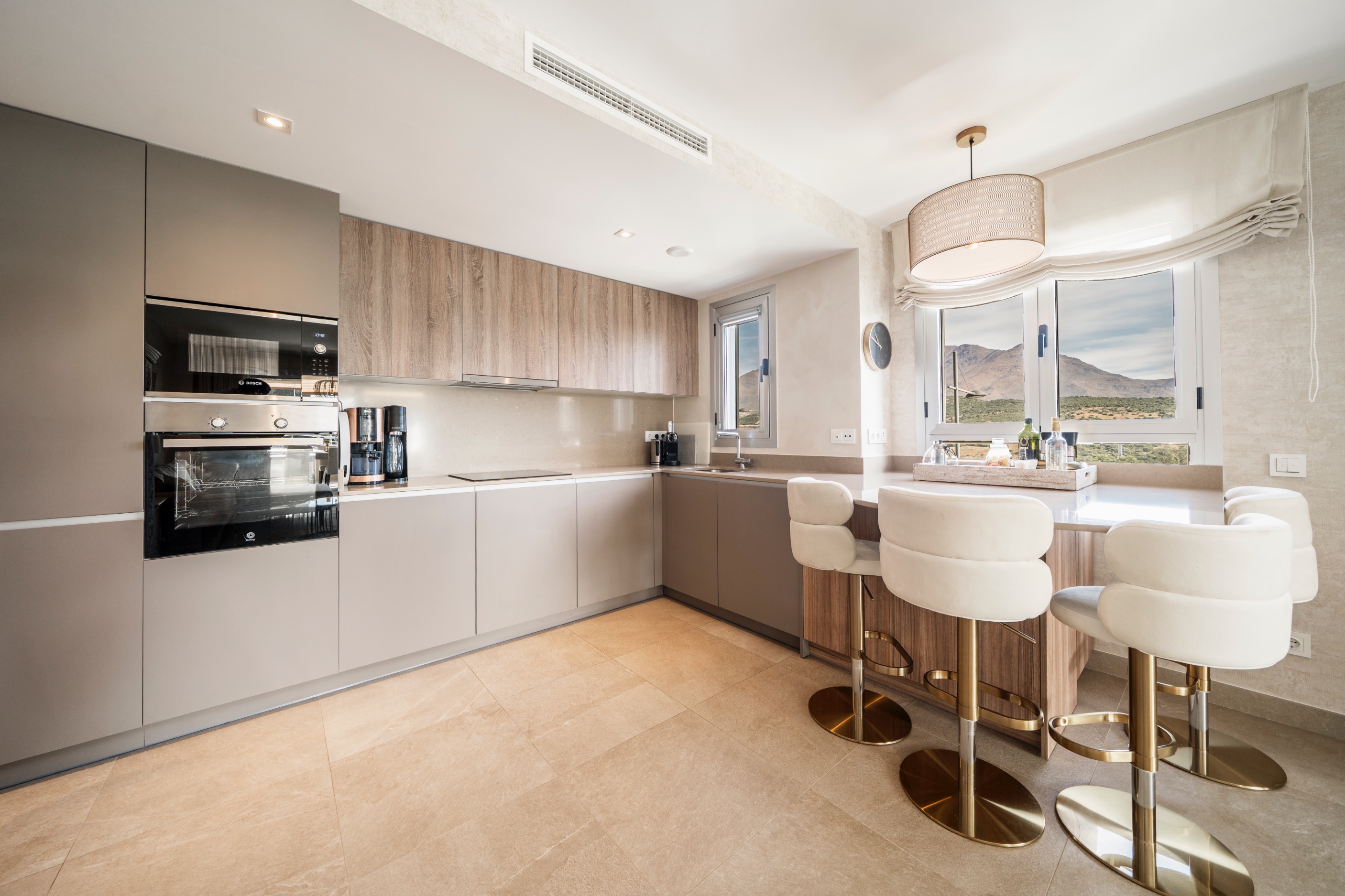 Piso de 3 Dormitorios y 2 Baños en venta en La Alqueria, Estepona