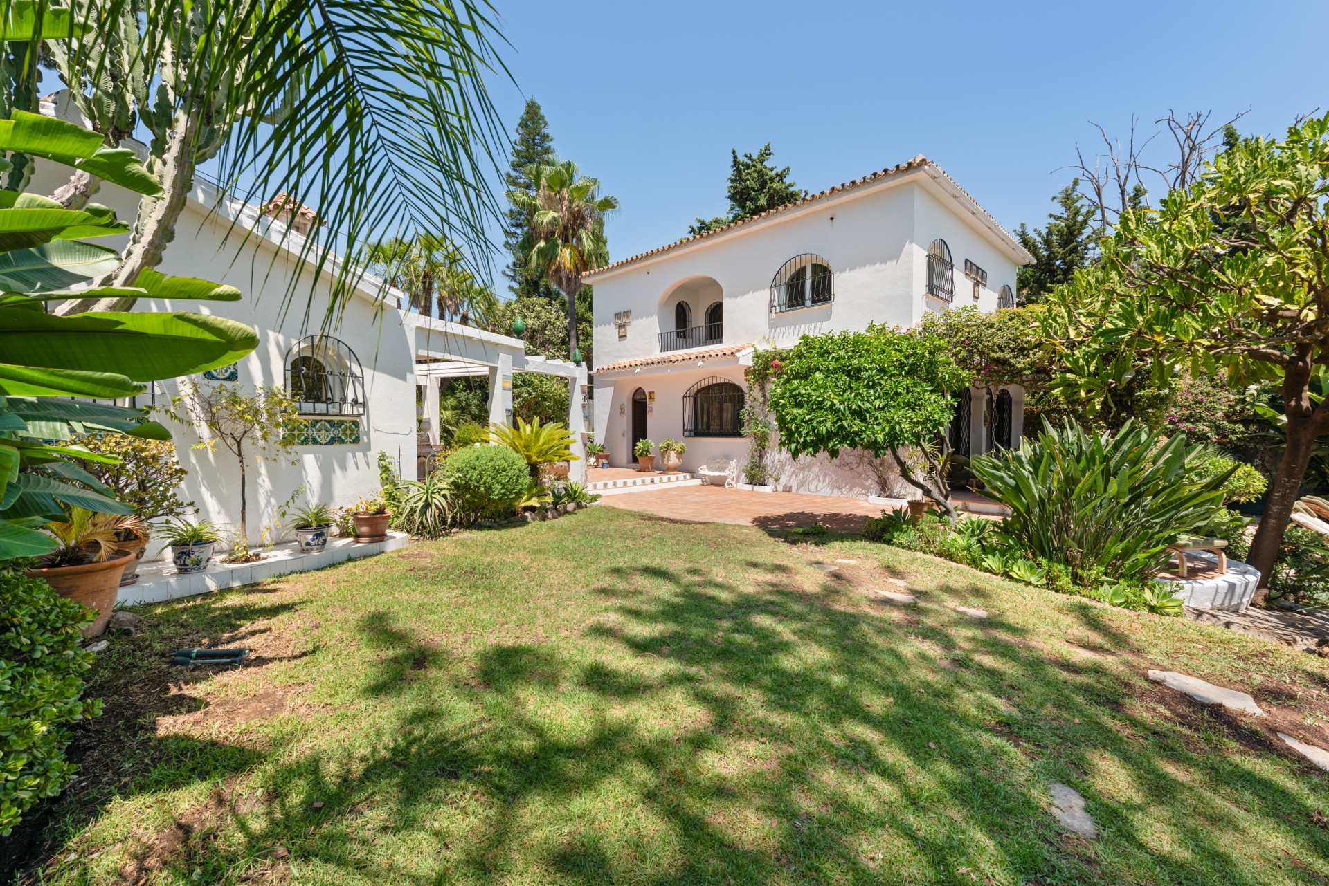 Casa de 4 Dormitorios y 3 Baños en venta en Nueva Andalucía, Marbella