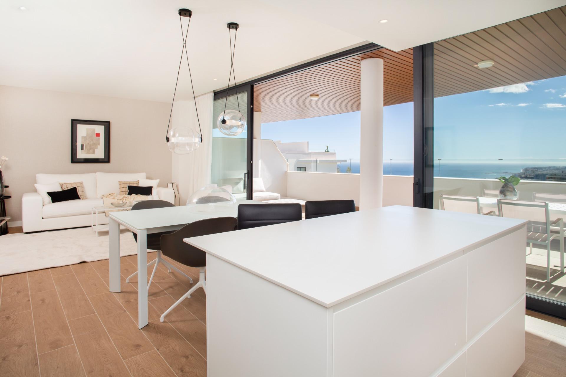 Piso de 2 Dormitorios en venta en Benalmádena Costa