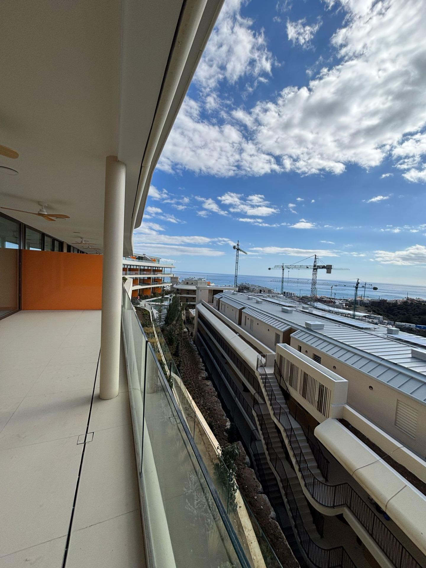 Piso de 3 Dormitorios y 2 Baños en venta en Benalmádena Costa