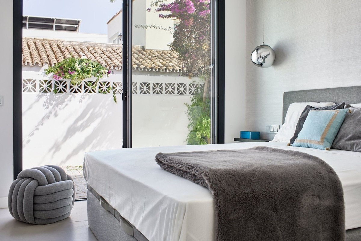 Casa de 3 Dormitorios en alquiler en San Pedro de Alcántara