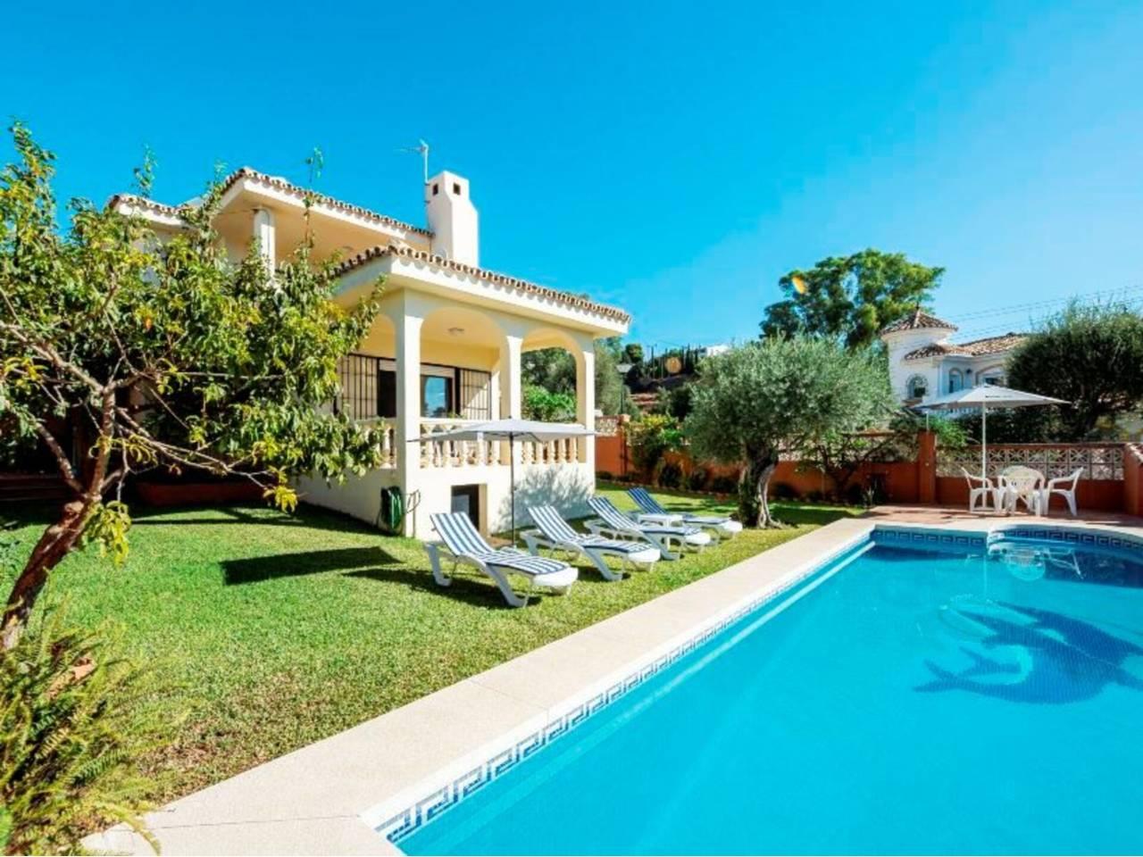 Casa de 3 Dormitorios en venta en Torremuelle, Benalmádena