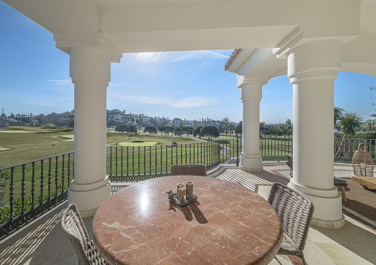 Casa de 7 Dormitorios y 7 Baños en venta en Nueva Andalucía, Marbella