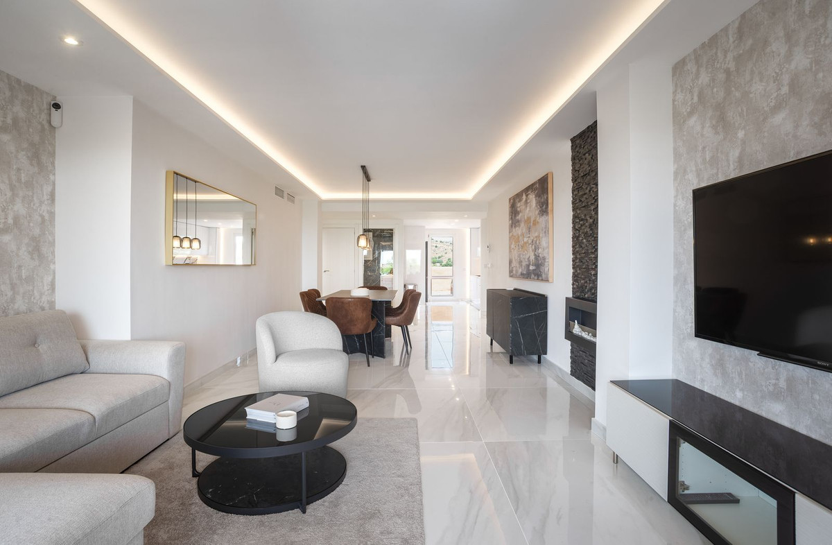 2 спални, 2 бани - Апартамент за продажба в Elviria, Marbella