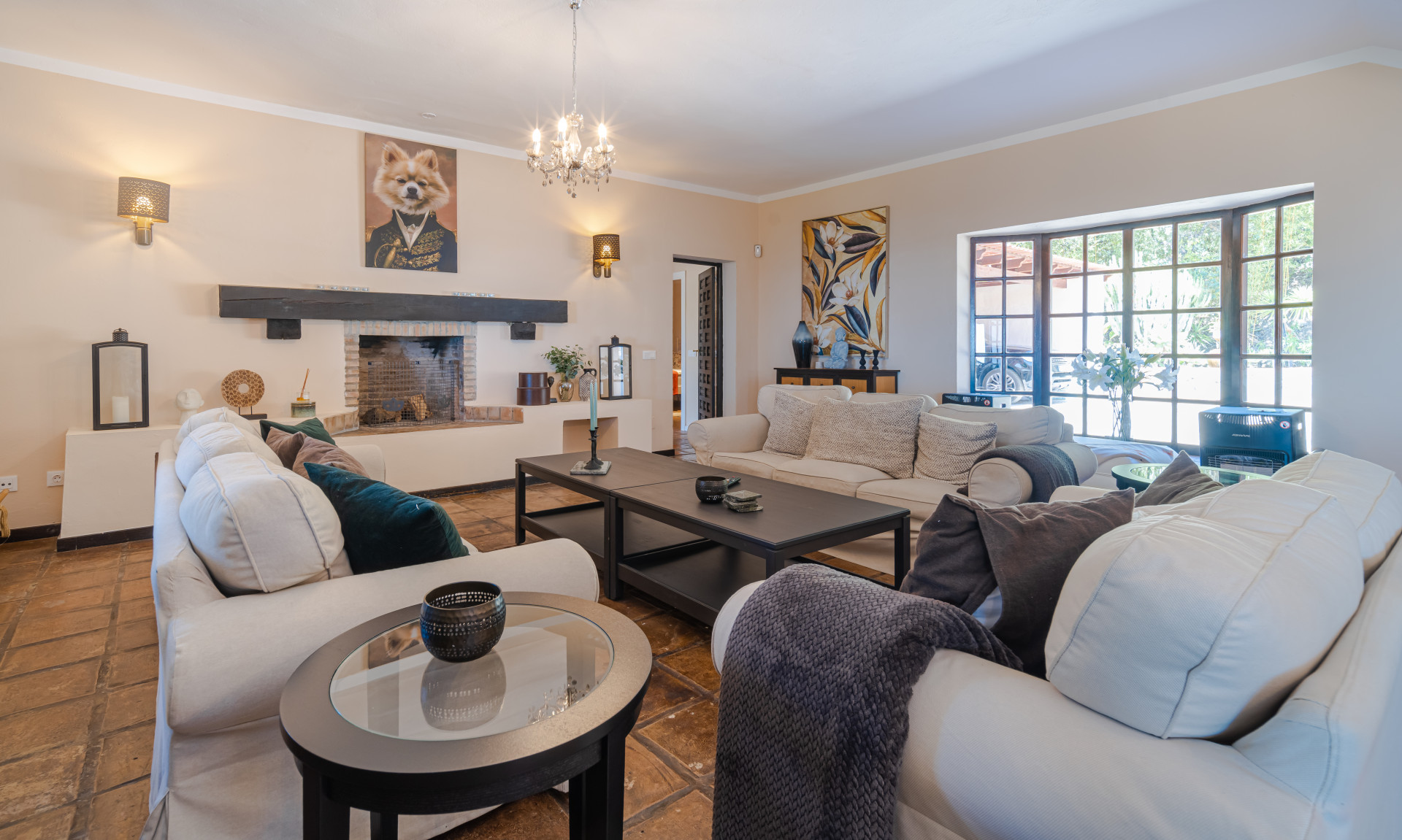 Casa de 6 Dormitorios en venta en El Madroñal, Benahavís