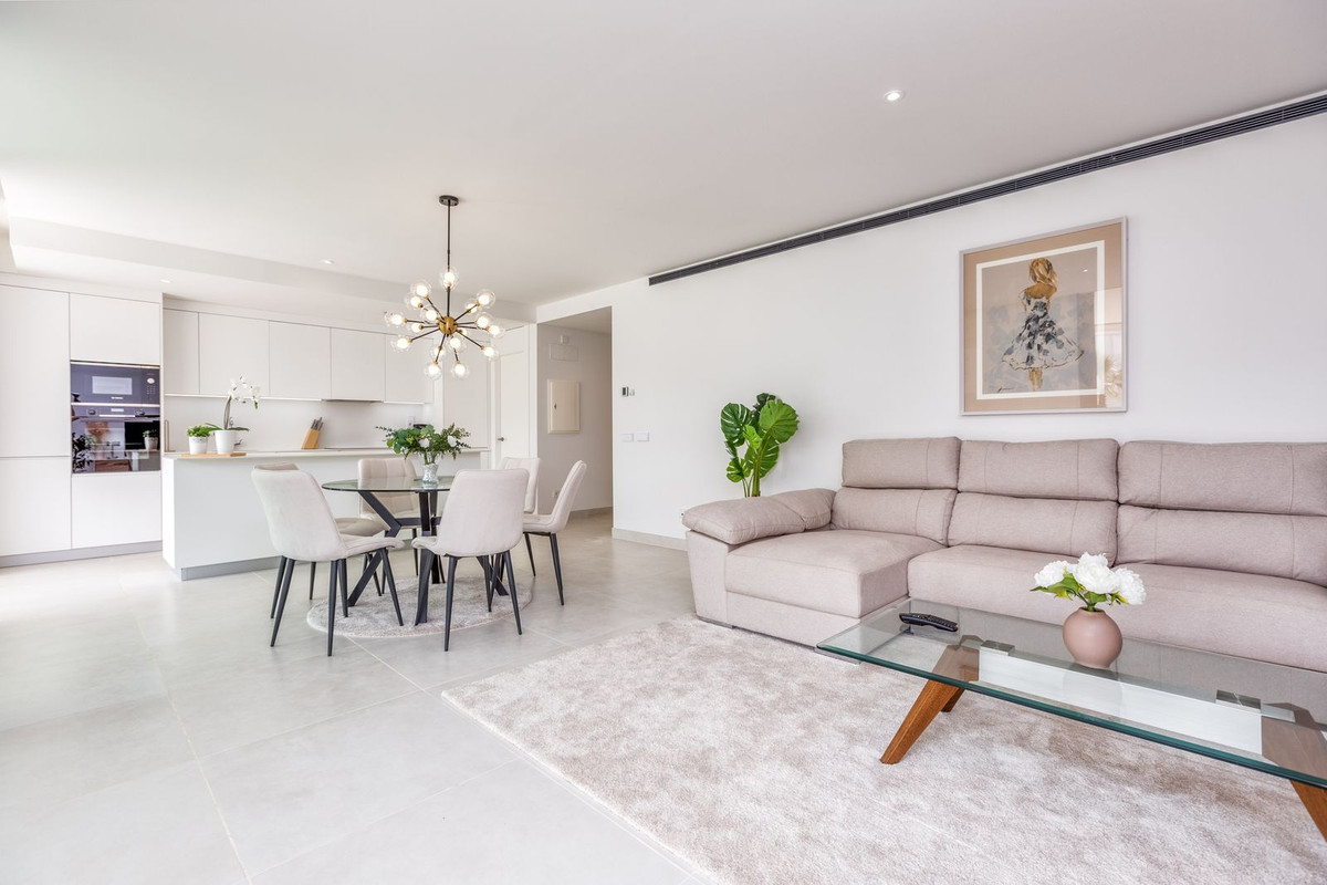 Piso de 2 Dormitorios y 2 Baños en venta en Fuengirola