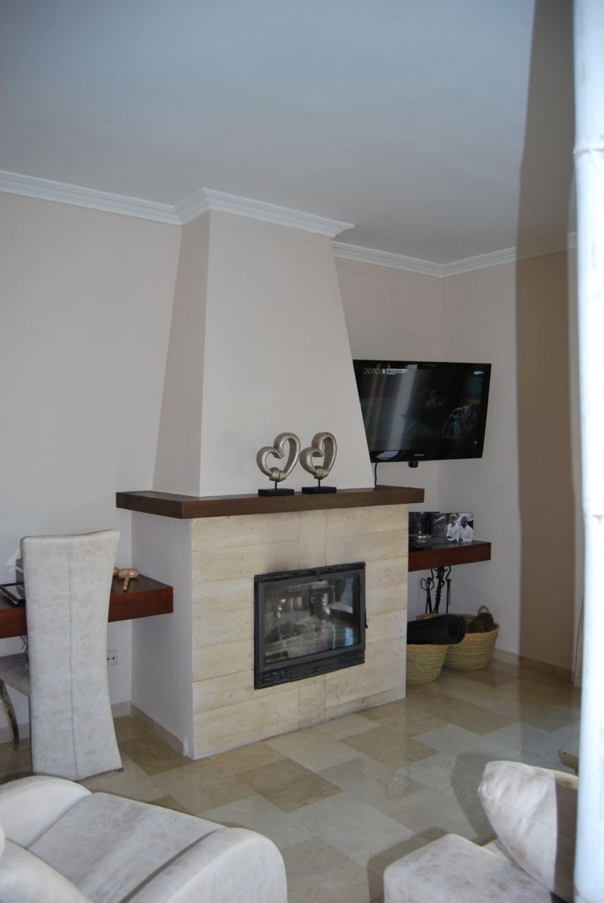 4 Bed, 3 Bath - Villa for Sale in Marbella