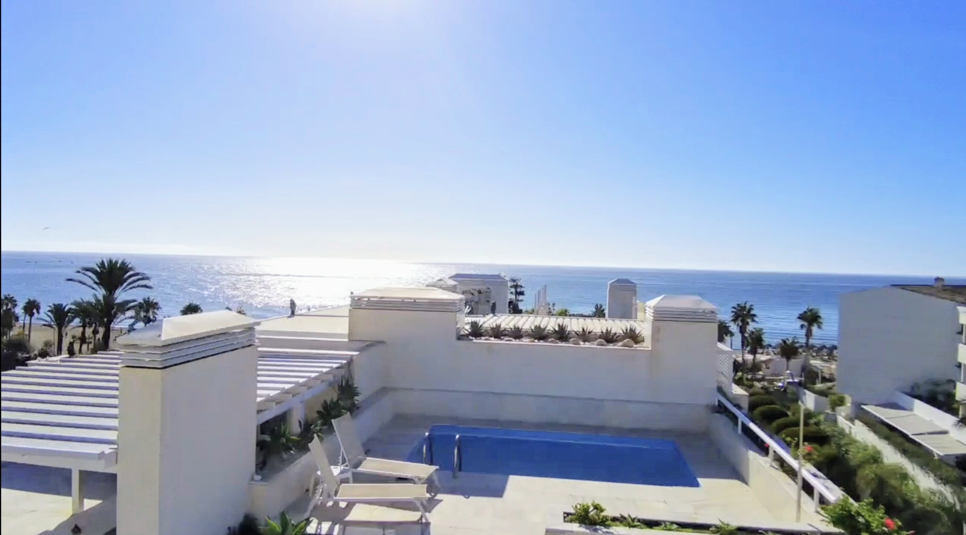 Ático de 3 Dormitorios y 3 Baños en venta en Puerto Banús, Marbella