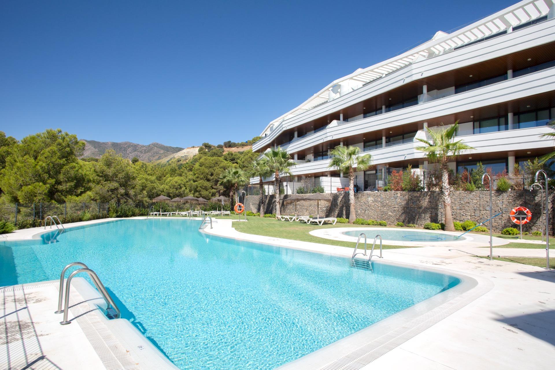 Ático de 2 Dormitorios y 2 Baños en venta en Benalmádena Costa