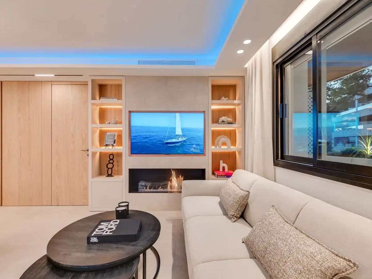 2 спални, 2 бани - Апартамент за продажба в Nueva Andalucia, Marbella