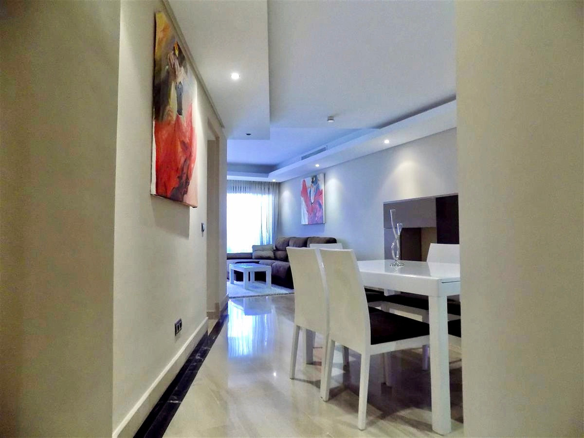 Ático de 3 Dormitorios en venta en Estepona