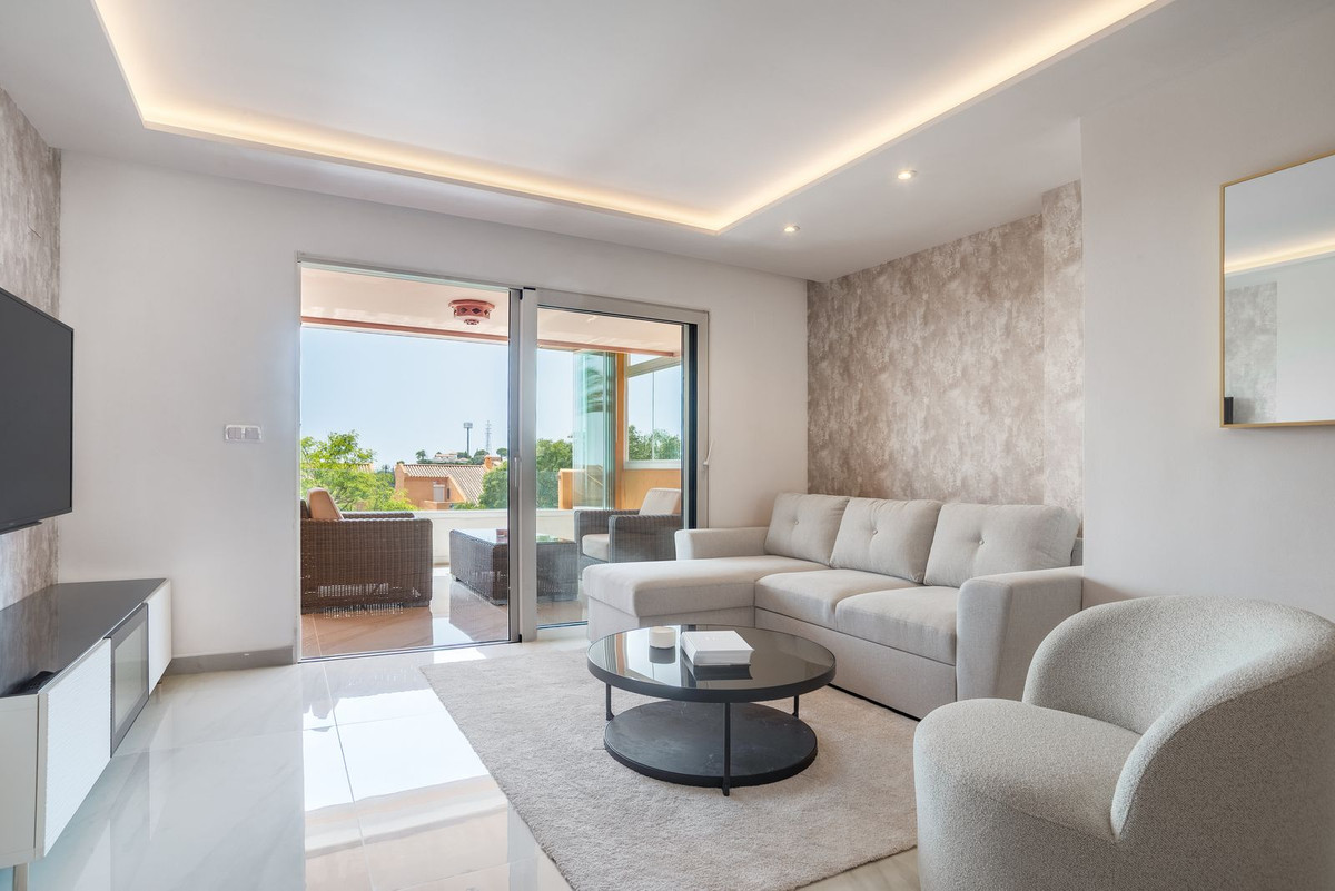 2 спални, 2 бани - Апартамент за продажба в Elviria, Marbella